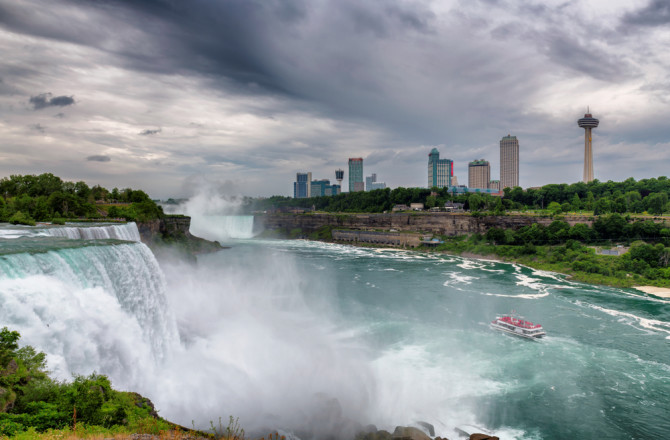 Visiting Niagara Falls? Why Crossing the Border Is Worthwhile