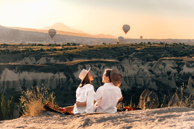 Balancing Career Ambitions and Relationship Goals for Couples Who Travel Frequently