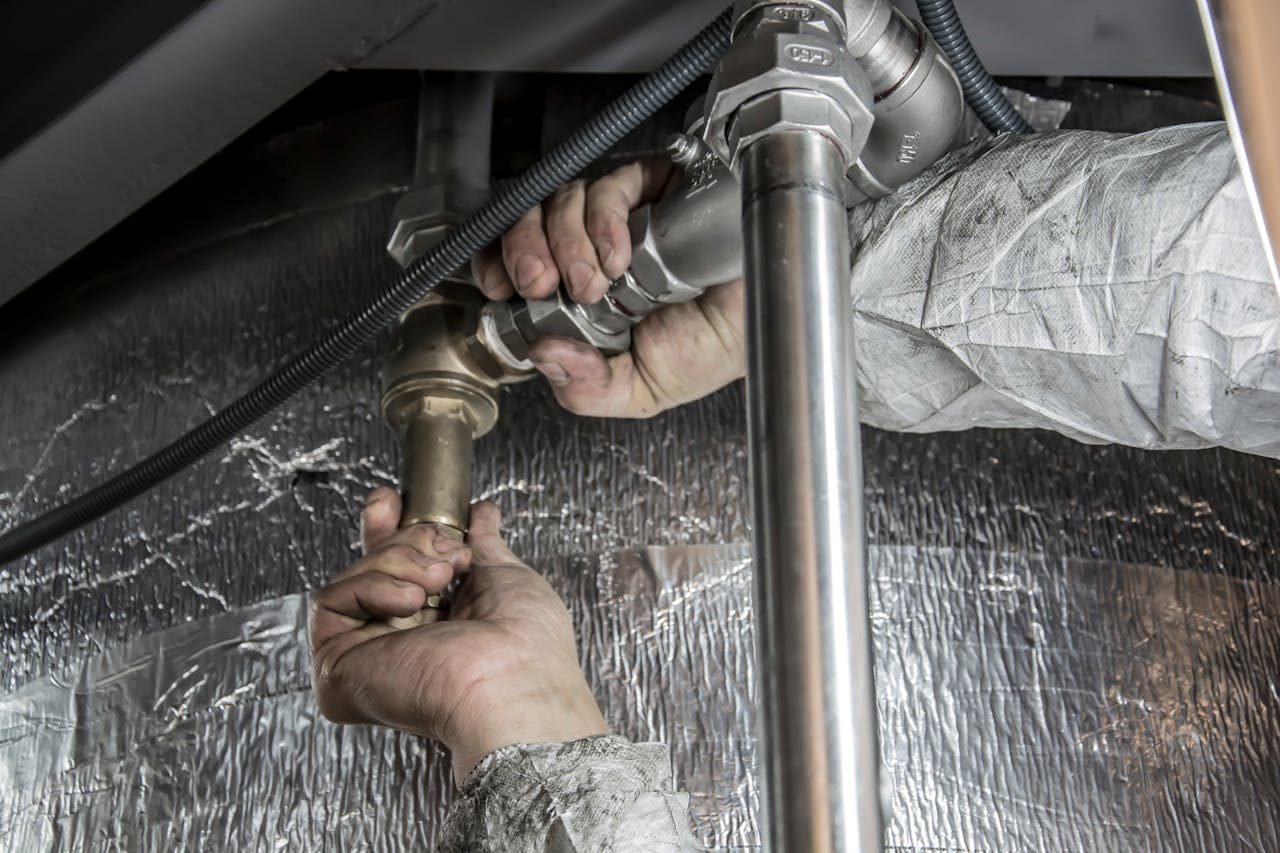 Why You Need a Trusted Plumber for Cast Iron Pipe Repair in Boca Raton